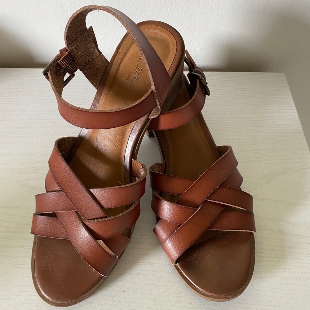 Universal Thread shoes!